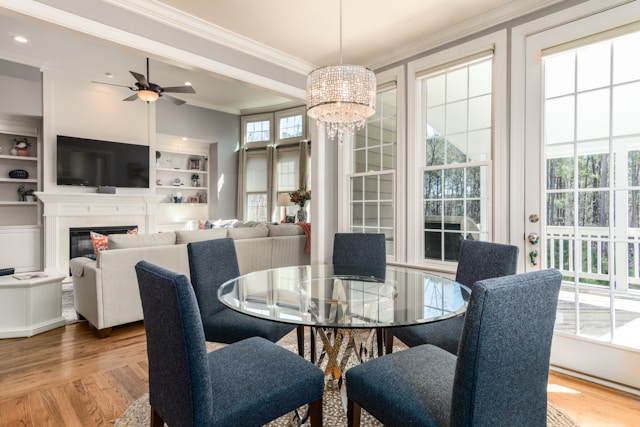 Dinning area in a home that balances functionality and style in open-concept living spaces